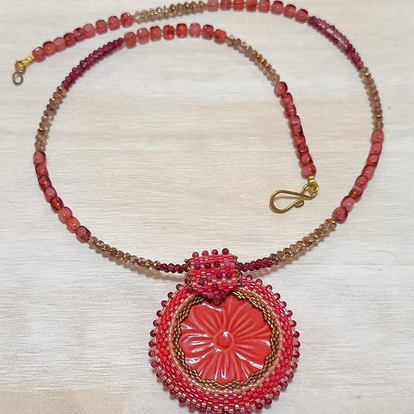 Handcrafted Gemstone necklace, cherry quartz with center ceramic medalion - Picture 7 of 8